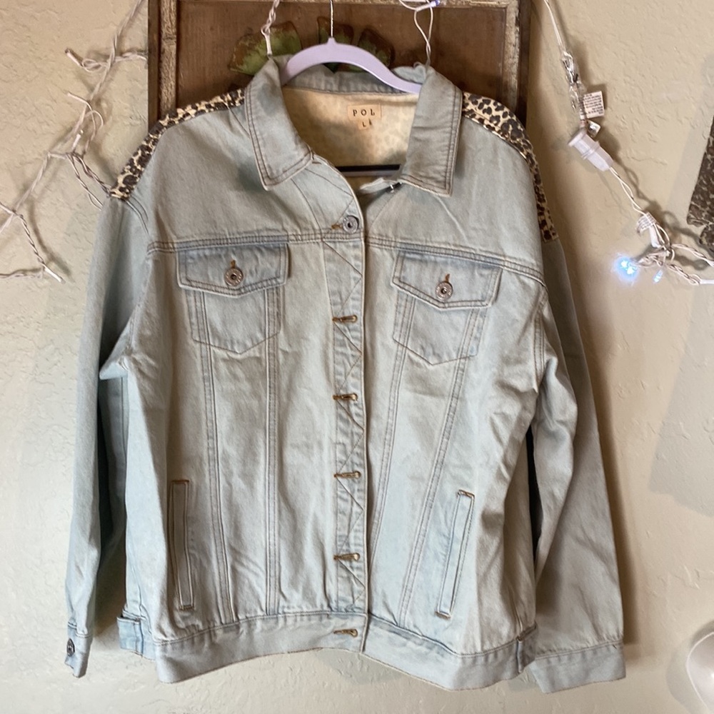 sale⚡POL Raw It's Denim Jacket: light Blue distressed denim,animal print Detail - Picture 12 of 16